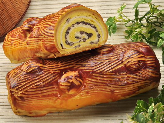 外觀呈現維妙維肖的木紋，風味獨特香酥可口的木頭餅